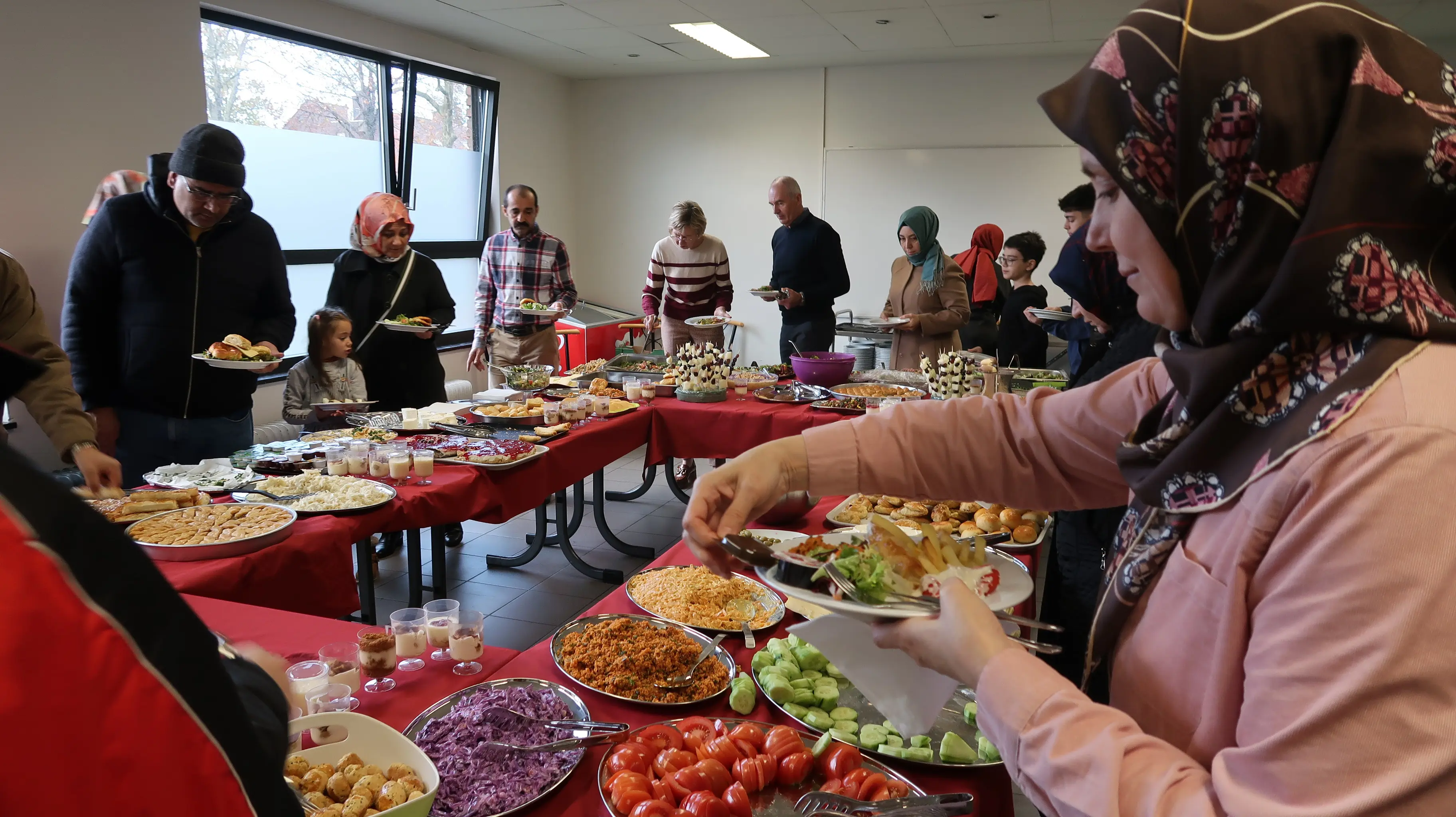 news-brunch-in-genk-om-oproep-van-de-warmste-1